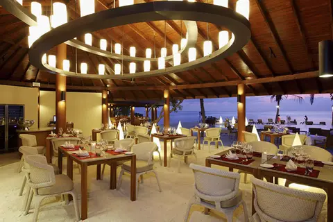 Centara Ras Fushi Resort & Spa Maldives in Centara Ras Fushi Resort & Spa — foto 22