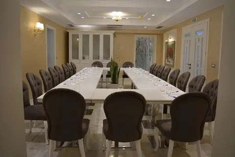 Lot Boutique Hotel in Tirana — foto 17