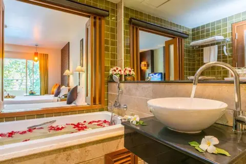 The Royal Paradise Hotel & Spa in Phuket — foto 7