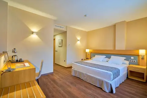 Hotel Guadalmedina in Málaga — foto 2