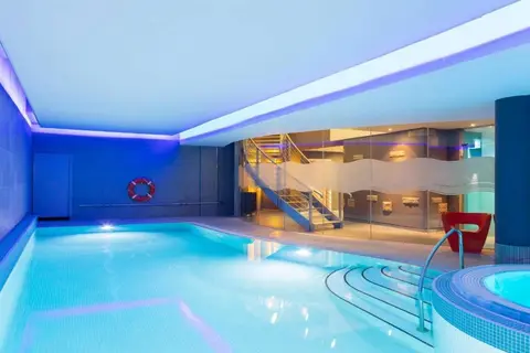 Novotel Edinburgh Centre in Edinburgh — foto 27
