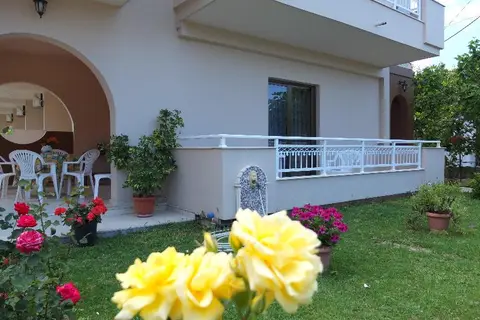 Toulas Apartments in Σιδάρι — foto 22