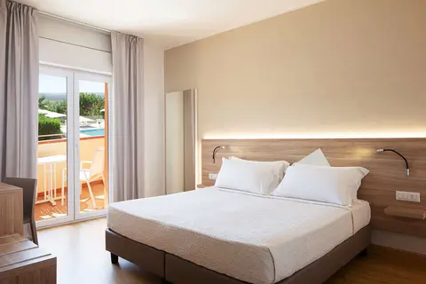 Lu' Hotel Porto Pino in Sant'anna Arresi — foto 5