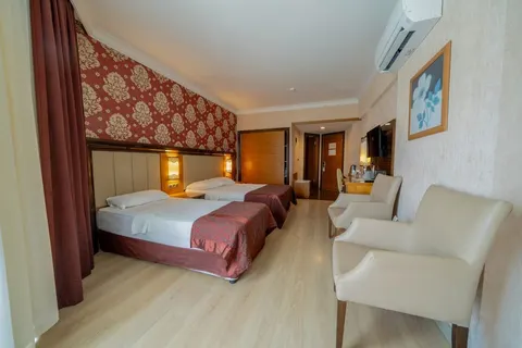 Pasa Beach in Marmaris — foto 15