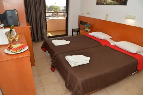 Heleni Beach Hotel in Ιαλυσός — foto 16