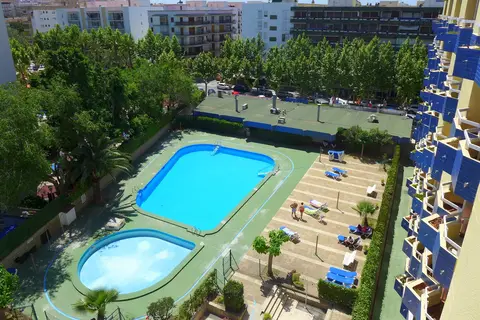Alboran Apartments by Rentalmar in Salou — foto 2