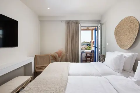 The Noverian Bios Santorini Vegan Hotel in Φηρά Θήρας — foto 21