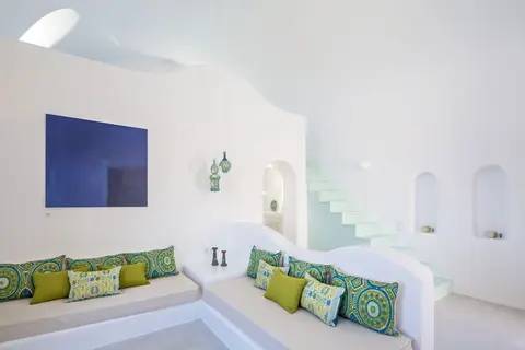 Skyfall Suites in Pyrgos — foto 5