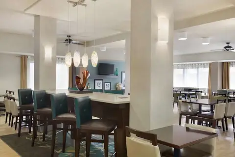 Hampton Inn by Hilton Orlando International D in Orlando — foto 11