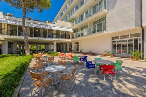B&B HOTEL Diano Marina Palace in Diano Marina — foto 5