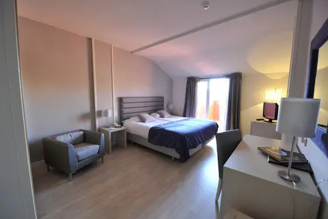 Hotel Puerta de Segovia in La Lastrilla — foto 6