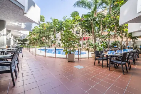 Alua Sun Lago Rojo in Torremolinos — foto 23