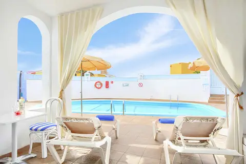 Neptuno Bungalows in La Oliva — foto 4