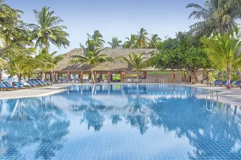 Meeru Maldives Resort Island in Golf Driving Range — foto 19