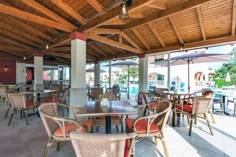 Eriva Hotel in Αχαράβη — foto 4