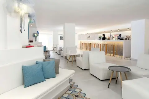 Fergus Style Cala Blanca Suites in Santa Ponça — foto 27