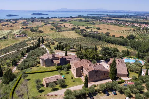 Relais Borgo Torale in Tuoro sul Trasimeno — foto 19