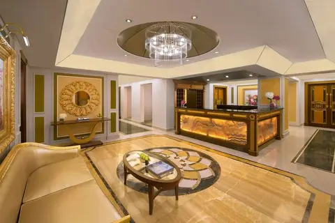 Royal Rose Abu Dhabi, a Curio Collection by Hilton Affiliated Hotel in الدَّانَةْ — foto 7