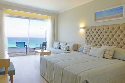 Sunrise Beach Hotel in Παραλίμνι — foto 4