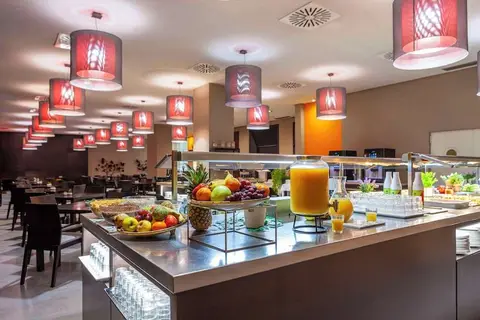 Hotel Macia Real de la Alhambra in Granada — foto 10