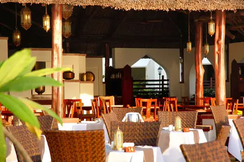 Sea Cliff Resort & Spa in Mangapwani — foto 7