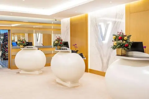 V Hotel Dubai Curio Collection by Hilton in دبي — foto 9