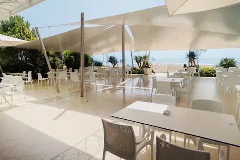 Ylli i Detit in Durres — foto 24