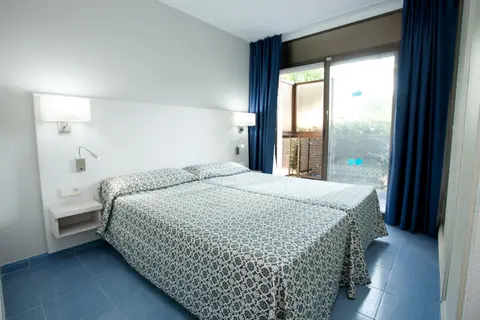 Aparthotel - Apartamentos Olimar II in Calafell — foto 20