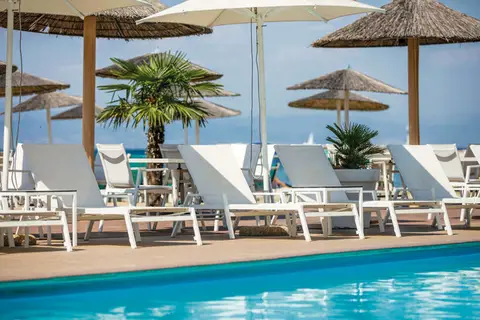 Cooee Mediterranean Beachhotel in Σκάλα Ραχωνίου — foto 12