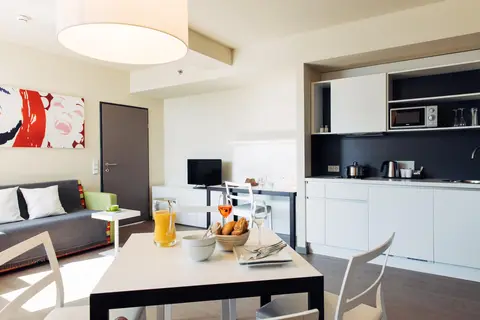 harry’s home Wien Millennium Tower in Wenen — foto 25