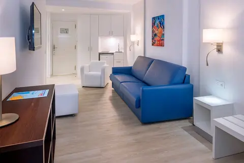 Aparthotel Tahiti Playa Suites in Pineda de Mar — foto 17