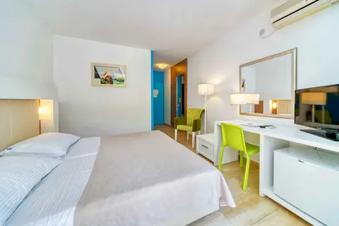 Slovenska Plaža Resort in Budva — foto 27
