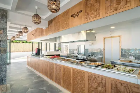 Golden Bee Lifestyle Hotel in Δημοτική Ενότητα Μαλίων — foto 18