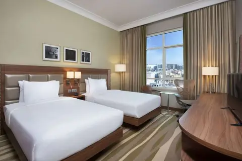Hilton Garden Inn Dubai Al Muraqabat in دبي — foto 10