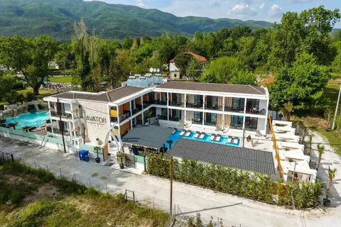 Avaton Luxury Resort & Spa in Ασπροβάλτα