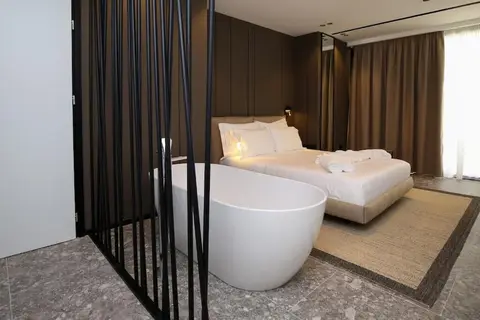 Nobus Hotel in Vlora — foto 8