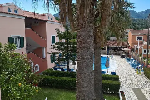 Eriva Hotel in Αχαράβη — foto 14