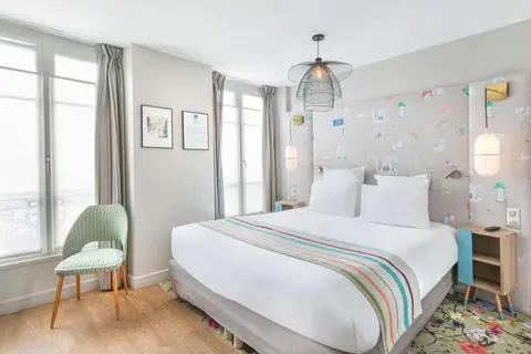 Hotel Litteraire Marcel Ayme BW Premier Colle in Parijs