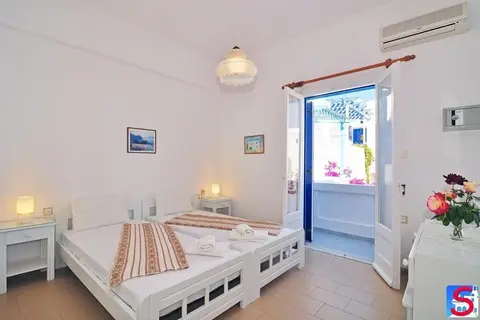 Soultana Rooms & Apartments in Πολλώνια — foto 4