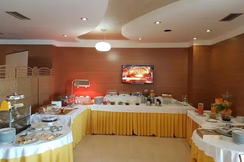 Aragosta Restaurand-Hotel in Durres — foto 2