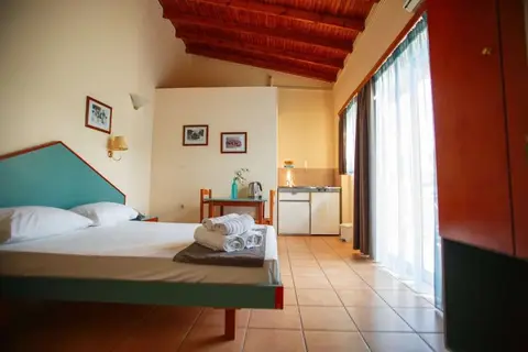 Filoxenia Hotel - Apartments in Θεολόγος — foto 5