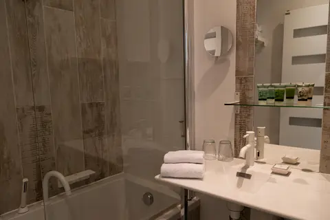 Rock Noir Hôtel & Spa in La Salle-les-Alpes — foto 7