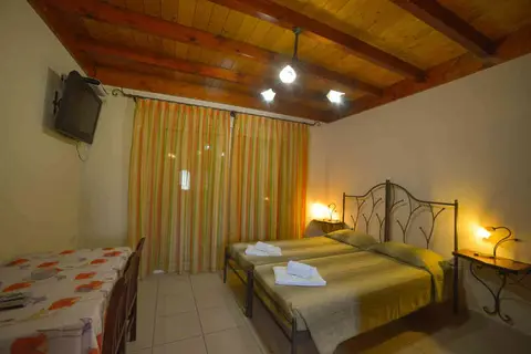 Megali Luxuries Apartments in Λιβάδι — foto 11