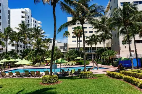 Holiday Inn Miami Beach Oceanfront in Miami Beach — foto 13