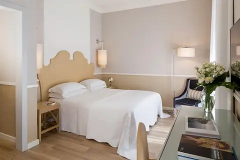 Starhotels Terminus in Napels, foto 17