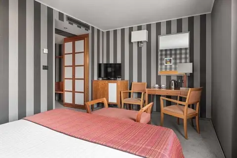 City Hotel Sofia in iRepair — foto 2