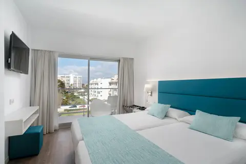 Alua Leo in Palma — foto 3