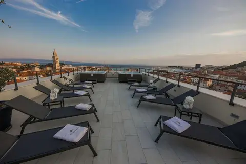 Cornaro Hotel in Split — foto 23