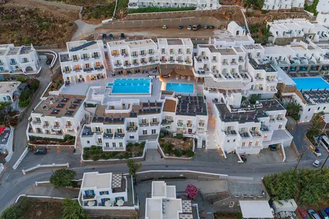 The George Hotel in Πλατύς Γιαλός — foto 5