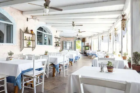 Stefania Boutique Hotel by the Beach in Terranoa/Olbia — foto 8